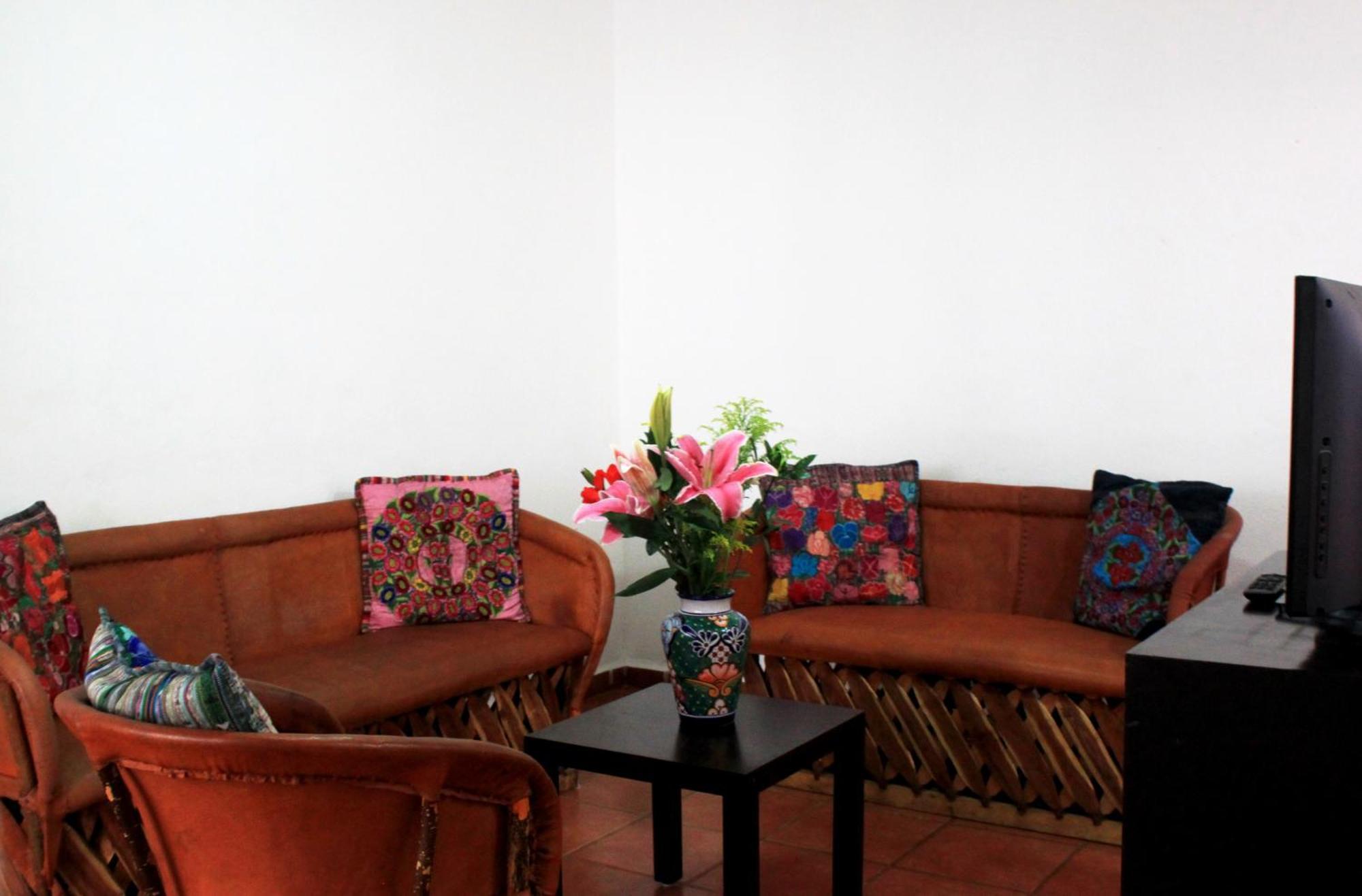 La Iguana Vallarta Lgbt Adults Only - Romantic Zone - Party Clubbing Street Puerto Vallarta Bilik gambar